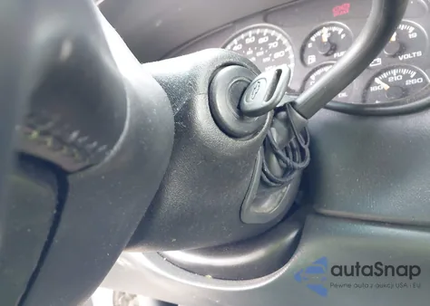 2002 Chevrolet Silverado 1500 Lt from USA, damaged, VIN 1GCEK19T92Z163358